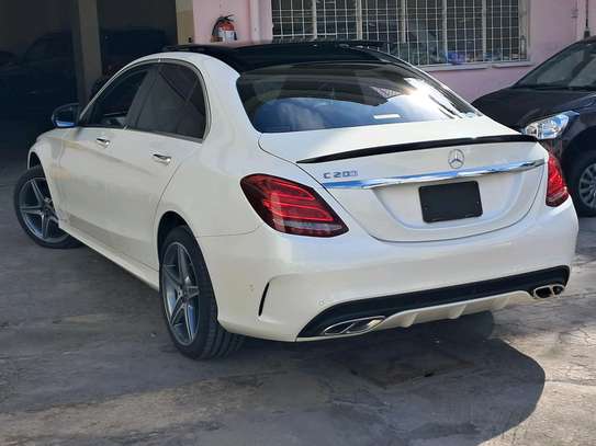 Mercedes Benz C200 sunroof 2018 image 11
