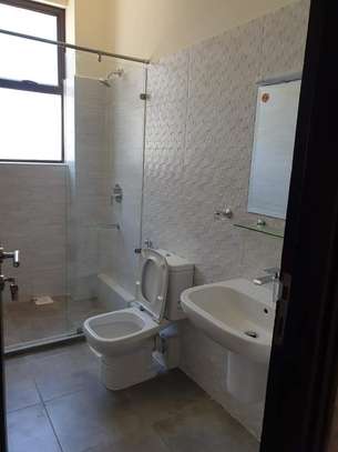 Serviced 4 Bed Apartment with En Suite in Nyali Area image 4