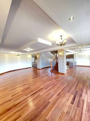 4 Bed Apartment with En Suite in Kileleshwa image 3