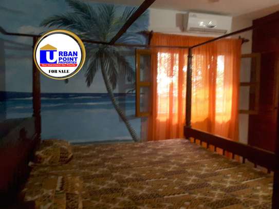 3 Bed House with Garage in Watamu image 4