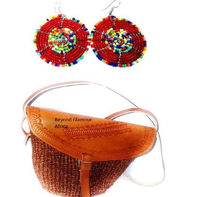 Womens Brown sisal kiondo with maasai beaded earrings image 1