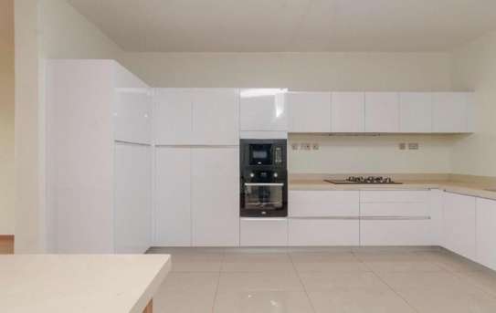 3 Bed Apartment with En Suite at Westlands image 12