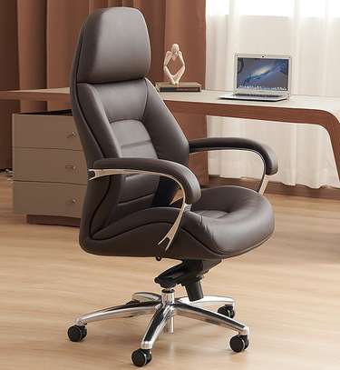 Office Chair:  Leather Swivel Office Boss Chair image 3