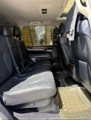 LEXUS LX570 2017MODEL image 3