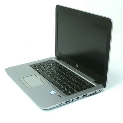 HP EliteBook 820 G3 8GB Intel Core I5 SSD 256GB image 1