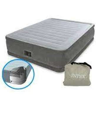 Intex Dura-Beam Airbed 4 by 6 with Built-in Electric Pump image 2