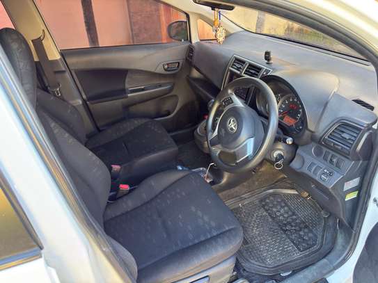 Toyota Ractis 2012 image 6