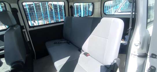 TOYOTA TOWNACE WITH ROOF CARRIER image 5