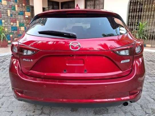 Mazda Axela Red image 5