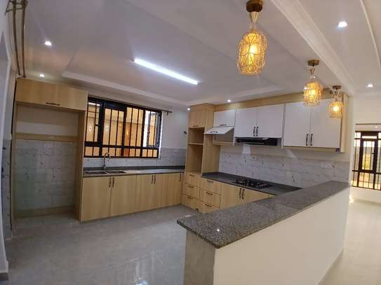 4 Bed House with En Suite in Ruiru image 11
