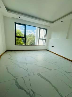 2 Bed Apartment with En Suite in Westlands Area image 5