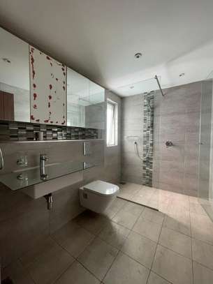Serviced 3 Bed Apartment with En Suite in Westlands Area image 5