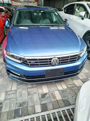 Volkswagen Passat Rline image 7