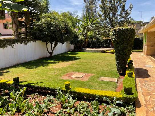 7 Bed Townhouse with En Suite in Runda image 16