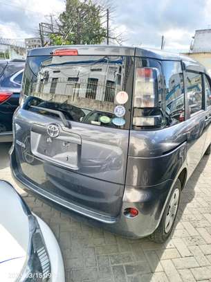 Toyota sienta Grey image 10