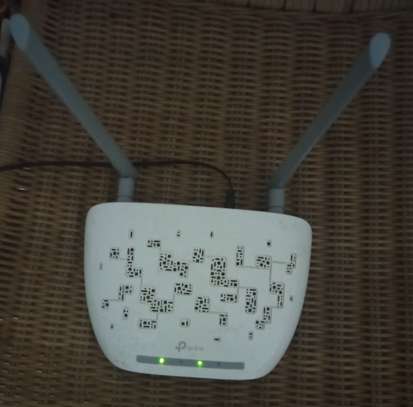 TP Link Wireless WiFi Router, 300mbps image 2