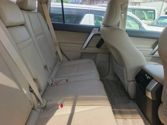 Toyota landcruiser prado image 3