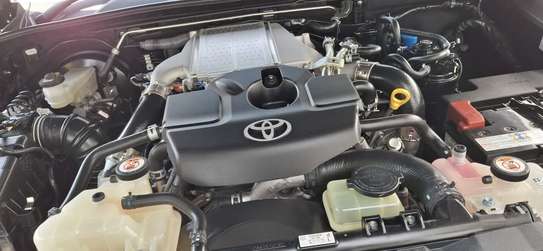 Toyota Hilux 2020 image 9