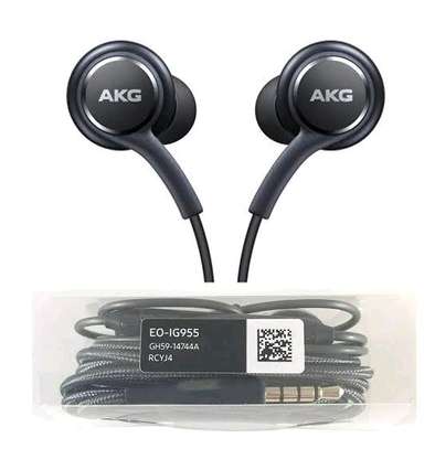 AKG earphones image 5