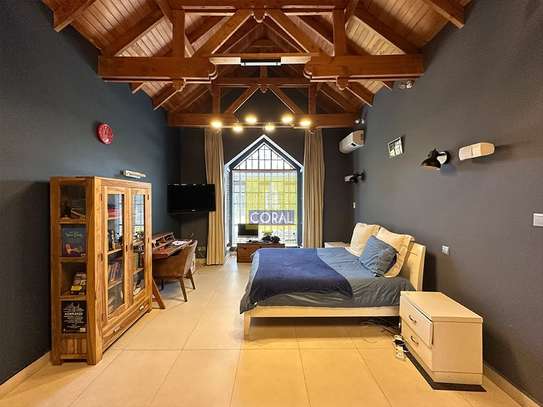 6 Bed Townhouse in Spring Valley image 9