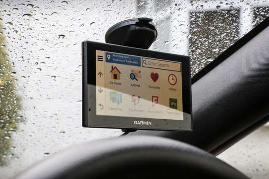 Garmin DriveAssist 51 GPS and Dashcam image 2