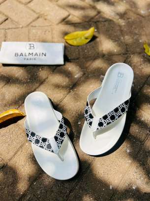 Balmain Sandals
39 to 45
Ksh 2800 image 2