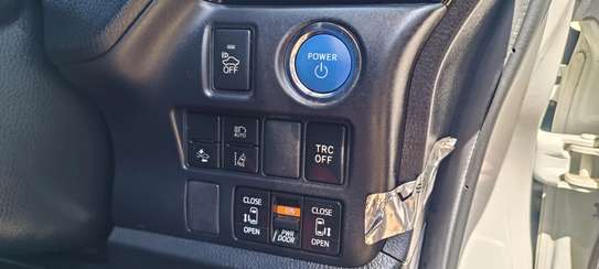 Toyota Noah Hybrid white WXB 2018 image 6