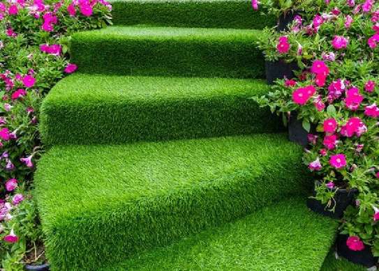 NICE AND DURABLE GRASS CARPETS. image 2