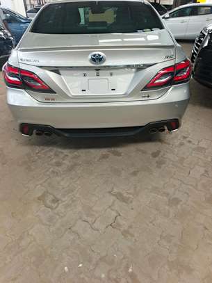 Toyota crown  Rs image 7