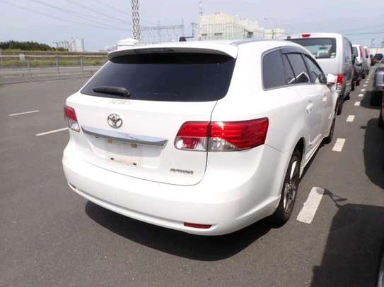 WHITE TOYOTA AVENSIS  (MKOPO ACCEPTED) image 9
