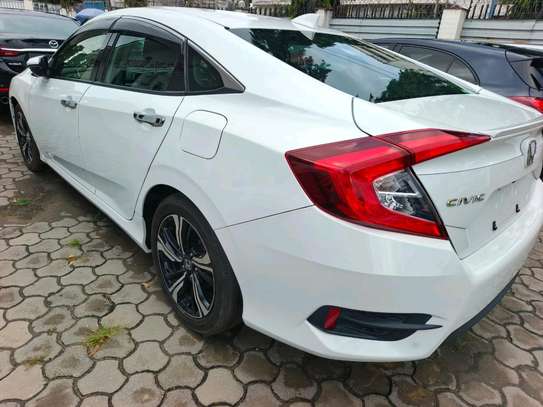 Honda civic2018 image 7