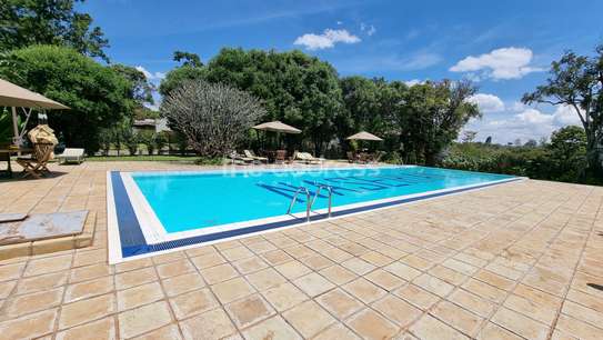 5 Bed Villa with En Suite in Karen image 3