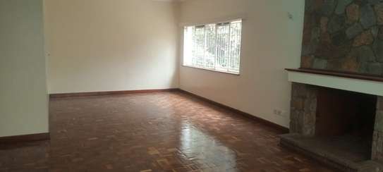 350 m² commercial property for rent in Kilimani image 18