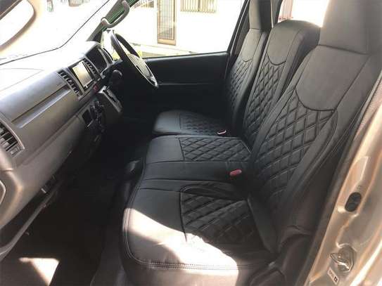 TOYOTA HIACE VAN LONG DX image 12