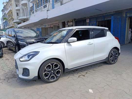 Suzuki Swift Sports RS White 2018 image 3