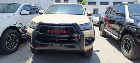 Toyota Hilux Double cabin Manual Diesel 2017 4x4 image 4