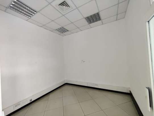 3,549 ft² Commercial Property with Lift in Westlands Area image 5