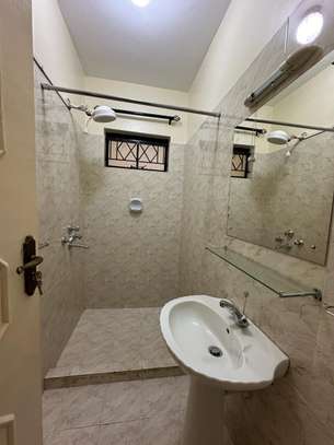 4 Bed Apartment with En Suite at Westlands image 1