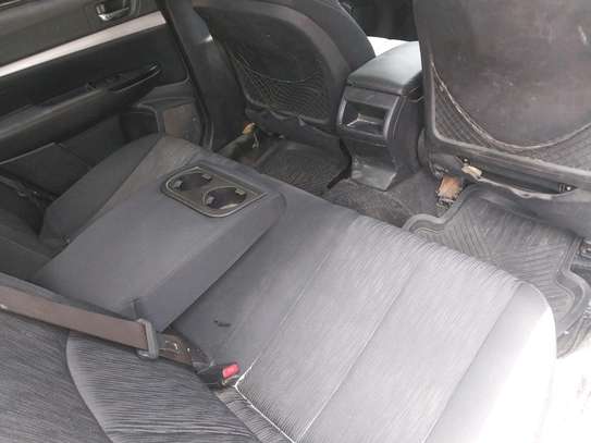 Subaru Legacy 2011 image 7