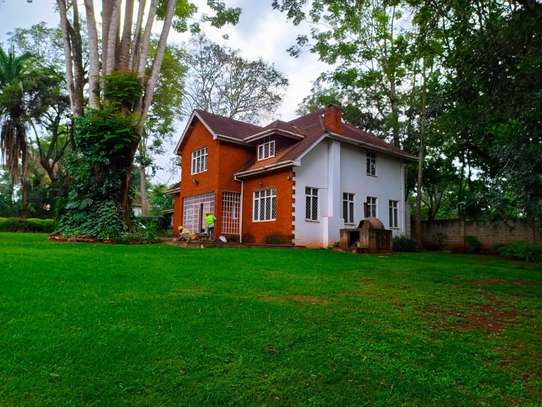 5 Bed House with En Suite in Rosslyn image 3