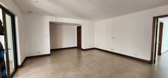 Townhouse in Kitisuru image 10