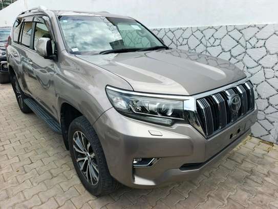 Toyota landcruiser Prado diesel image 12