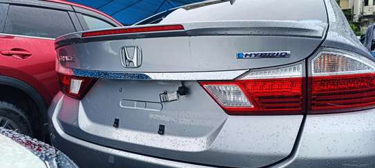 Honda Grace Hybrid Silver 2018 image 13