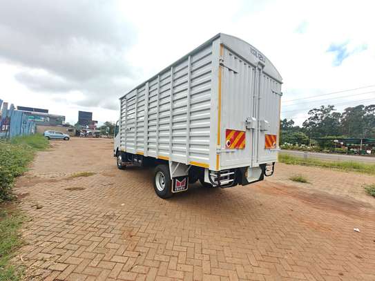 ISUZU NQR image 4