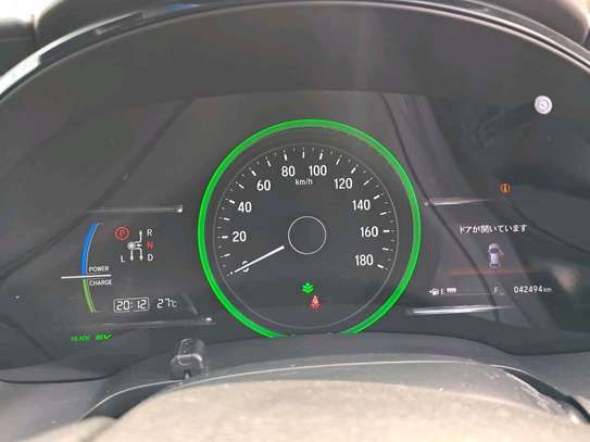 Honda Fit Shuttle hybrid Redwine 2018 image 5