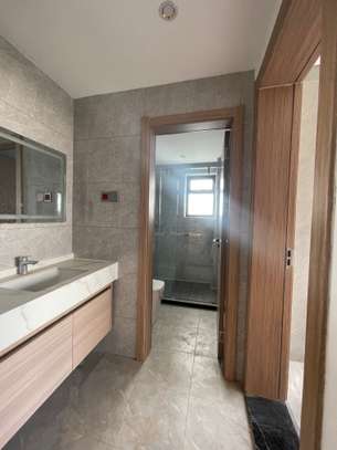 3 Bed Apartment with En Suite at Riverside Drive image 5