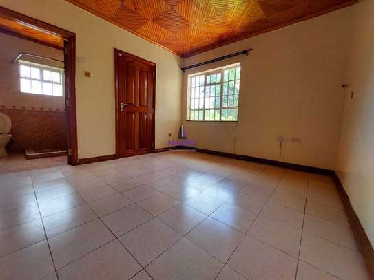 5 Bed House with En Suite at Runda Rd image 28
