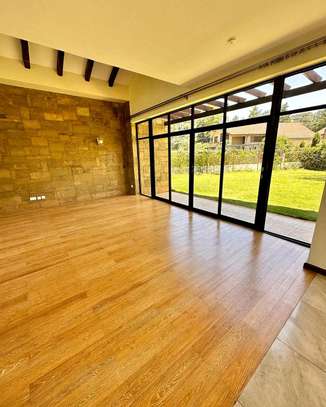 4 bedrooms Villa for Sale in Karen Nairobi. image 2