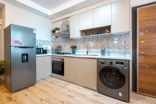 2 Bed Apartment with En Suite in Riverside image 7