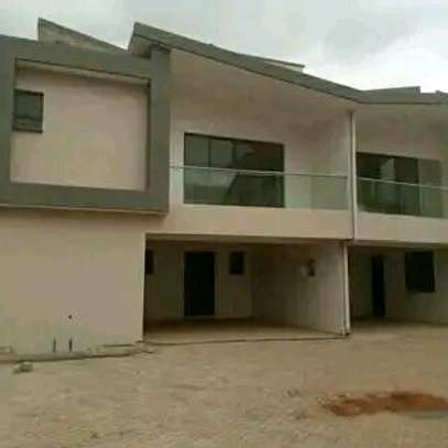 A five bedroom plus sq townhouse for sale in Syokimau image 1